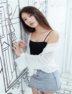 何美钿吴彦祖
